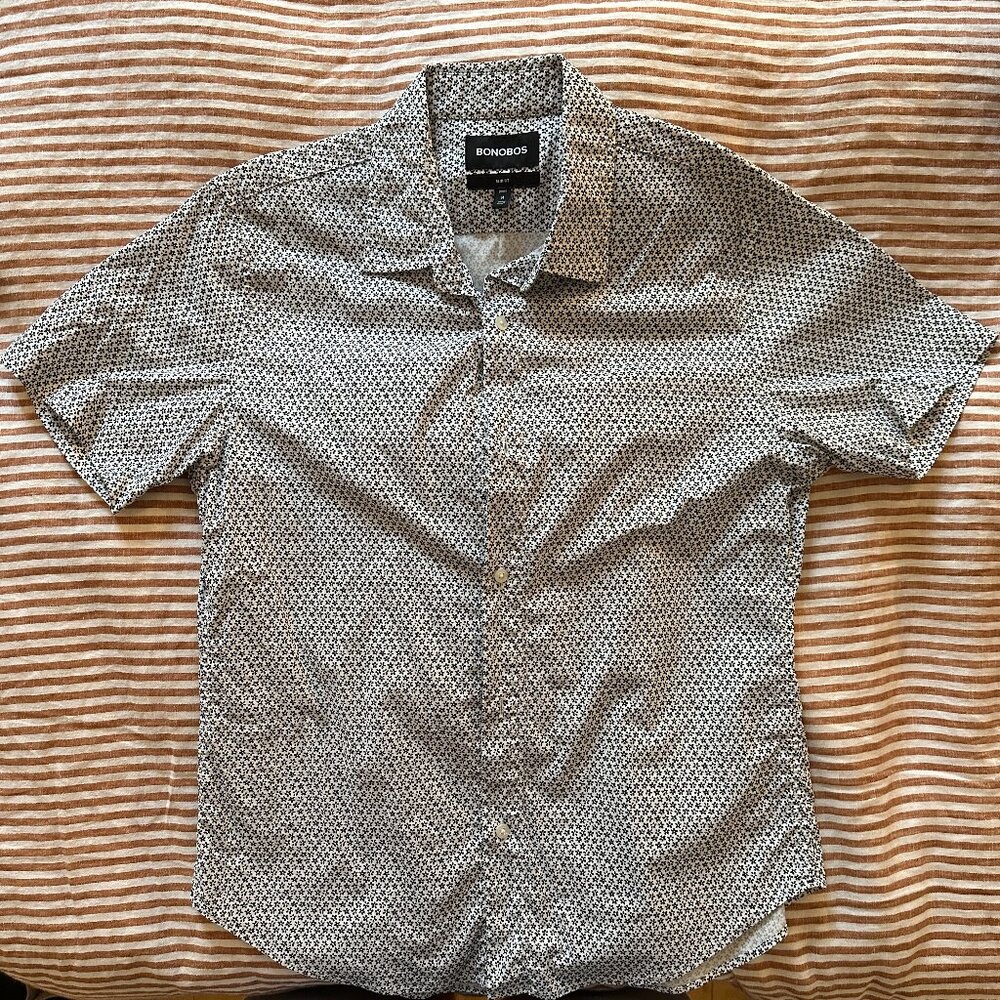 Bonobos Mens Medium Slim Short - Short Sleeve Floral Micro Print